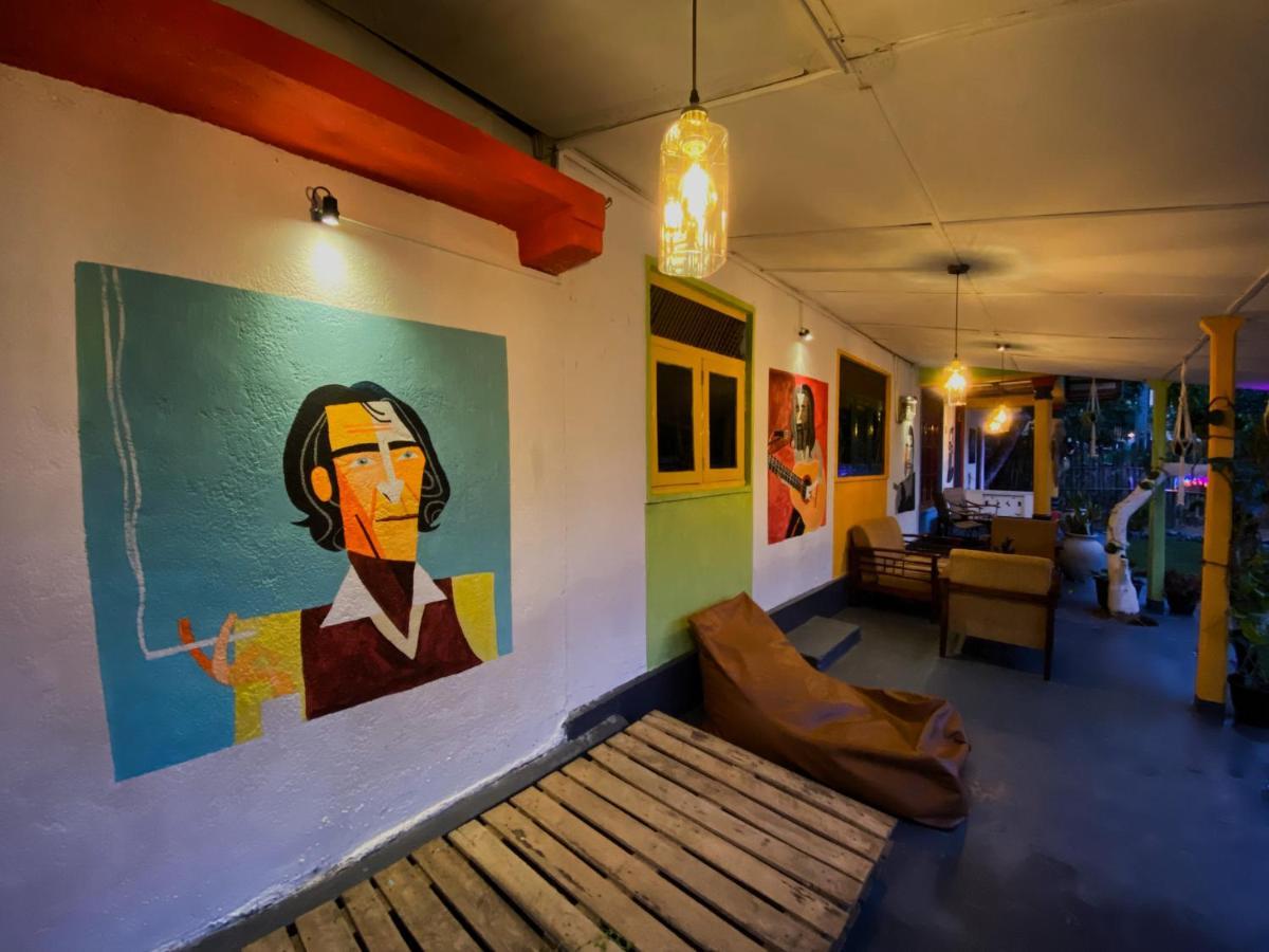 Mad Monkey Hostel And Lounge Ella Exterior photo