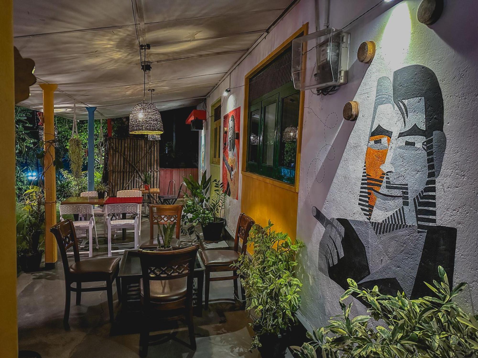 Mad Monkey Hostel And Lounge Ella Exterior photo