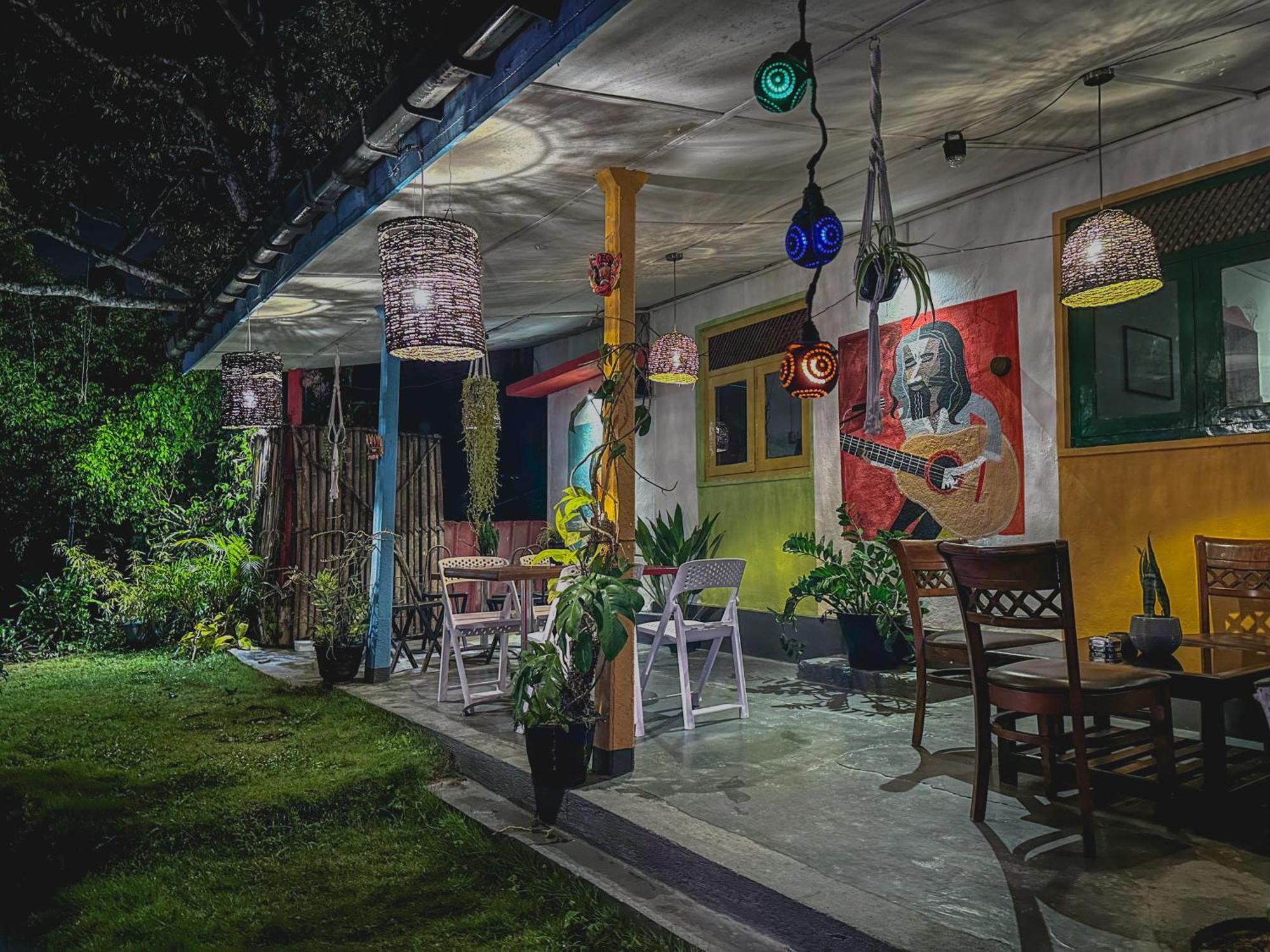 Mad Monkey Hostel And Lounge Ella Exterior photo